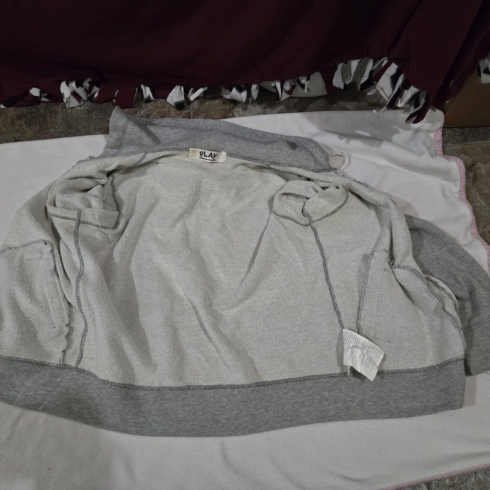 Comme des Garçons Play Gray Hoodie - SIZE L - Picture 9 of 14